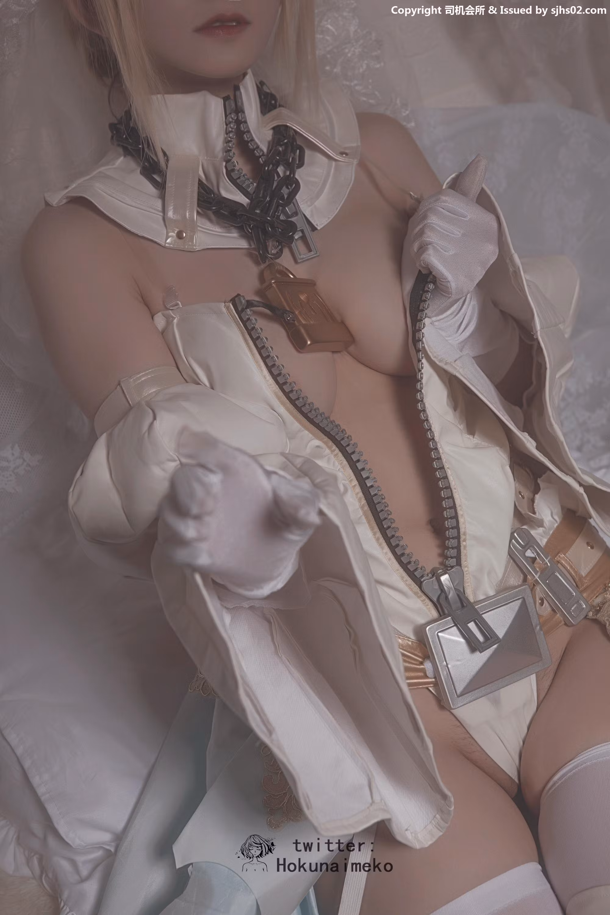 性感蕾丝裙摆搭配白丝大腿袜背景下的风骚清纯少女诱惑